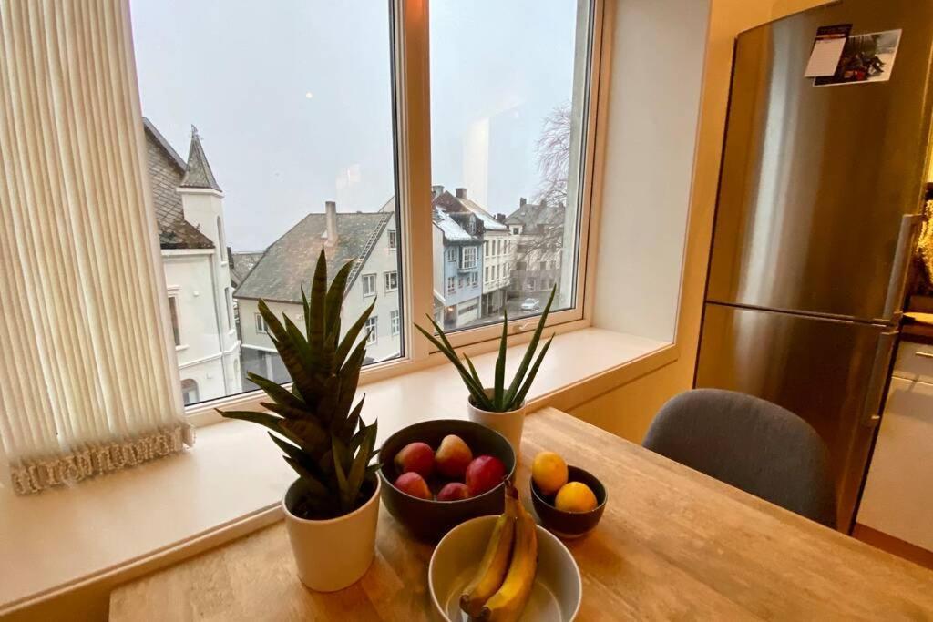 Nice And Central Apartment In Quiet Area Ålesund Eksteriør billede